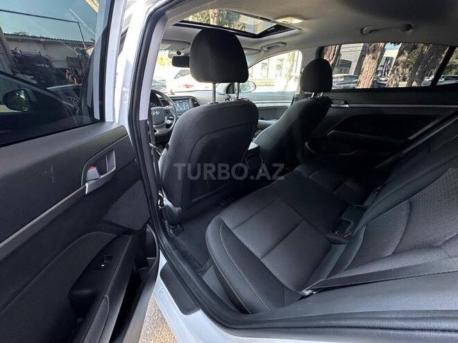 Hyundai Elantra 2018, 68,317 km - 2.0 l - Bakı