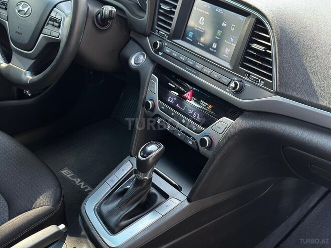 Hyundai Elantra 2018, 68,317 km - 2.0 l - Bakı