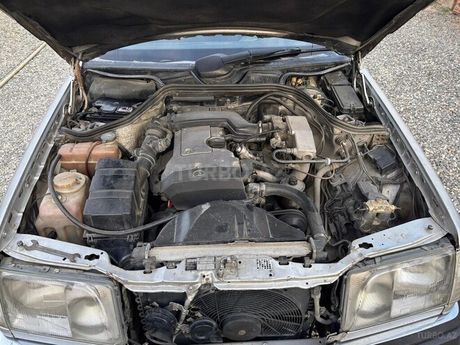Mercedes E 220 1994, 350,000 km - 2.2 л - Bakı