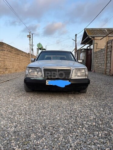Mercedes E 220 1994, 350,000 km - 2.2 л - Bakı