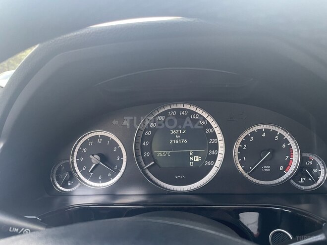 Mercedes E 350 2009, 216,000 km - 3.5 l - Bakı