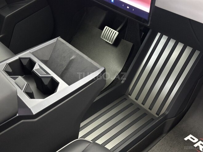 Tesla Cybertruck-17