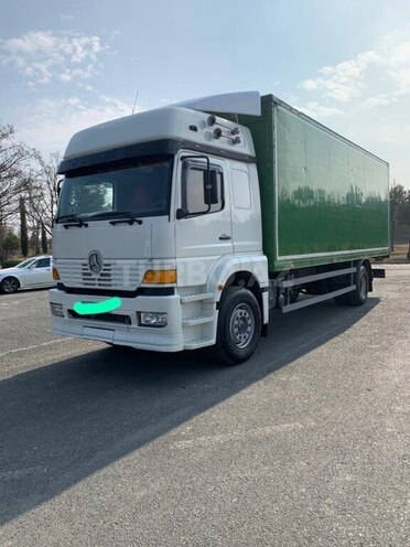 Mercedes Atego 1828 2000, 650,000 km - 6.4 l - Balakən