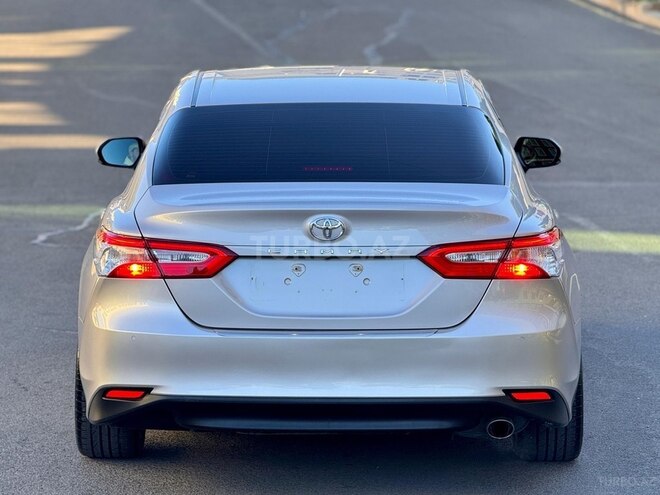 Toyota Camry-8
