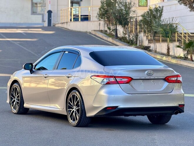 Toyota Camry-7