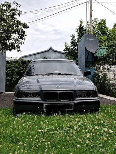 BMW 318 1997, 299,586 km - 1.8 l - Bakı