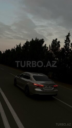 Toyota Camry-12