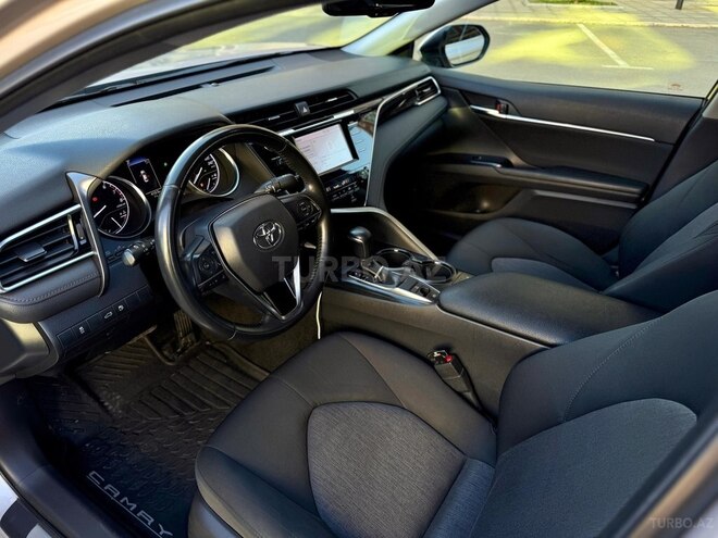 Toyota Camry-10