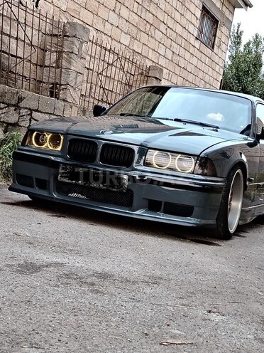 BMW 318 1997, 299,586 km - 1.8 l - Bakı