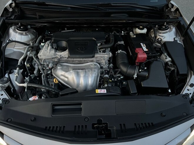 Toyota Camry-18