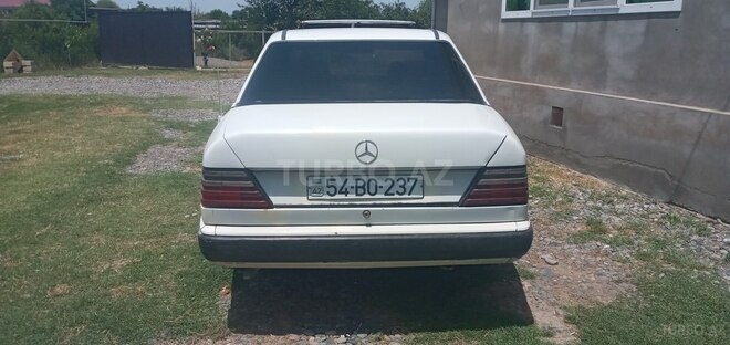 Mercedes E 200 d 2017, 123,456 km - 2.0 l - Sabirabad