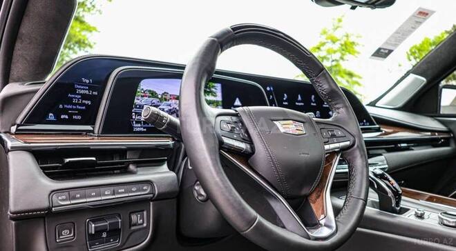 Cadillac Escalade-10
