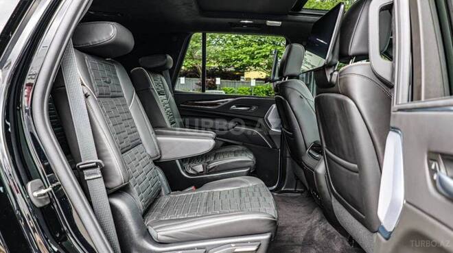 Cadillac Escalade-15