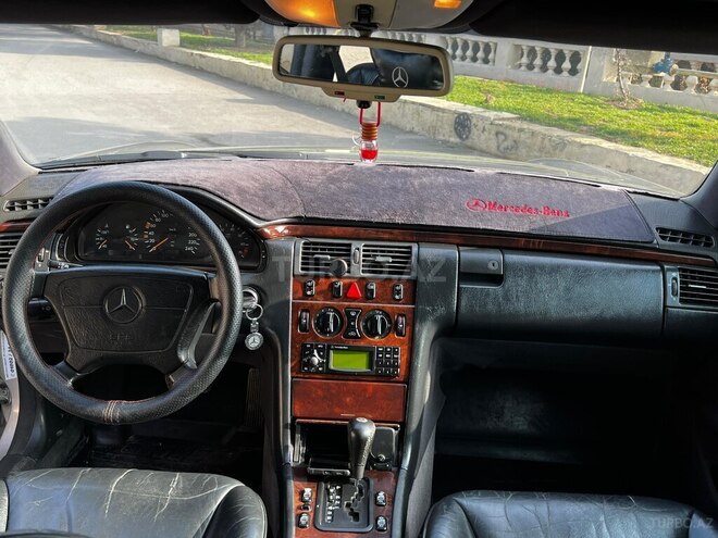 Mercedes E 230 1997, 463,675 km - 2.3 l - Bakı
