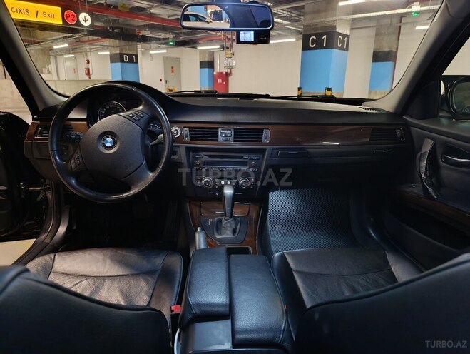 BMW 320-13