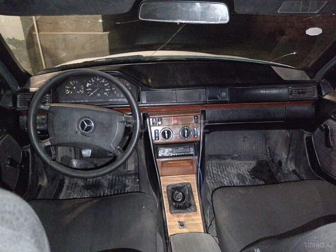 Mercedes E 200 d 2017, 123,456 km - 2.0 l - Sabirabad