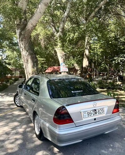 Mercedes C 220 d 1999, 388,566 km - 2.2 l - Sabirabad