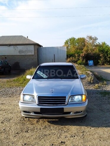 Mercedes C 220 d 1999, 388,566 km - 2.2 l - Sabirabad