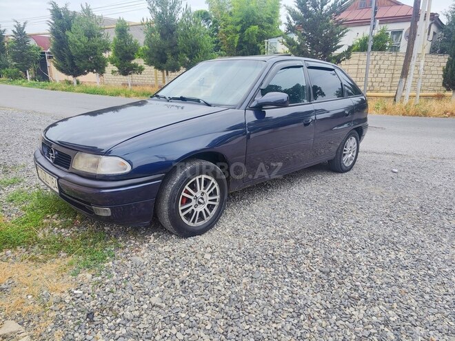 Opel Astra 1996, 321,000 km - 1.6 l - Xaçmaz