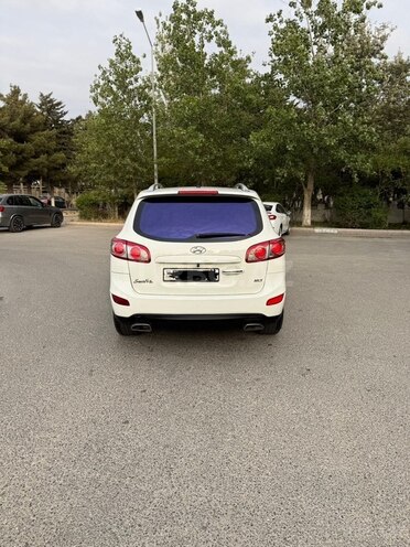 Hyundai Santa Fe-4
