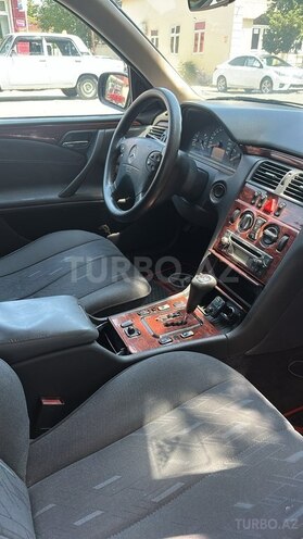 Mercedes E 220 d 1999, 250,000 km - 2.2 л - Bakı