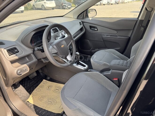 Chevrolet Cobalt-10