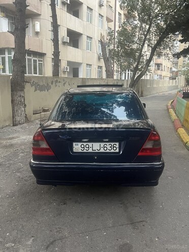 Mercedes C 180-9