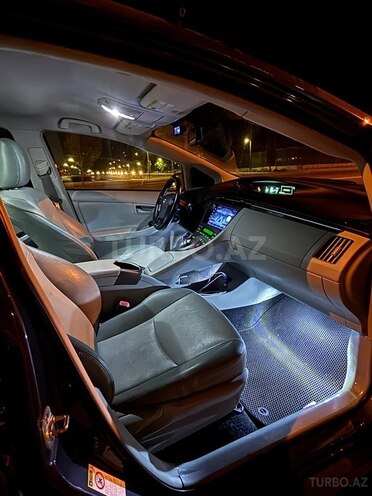 Toyota Prius 2013, 180,000 km - 1.8 l - Bakı