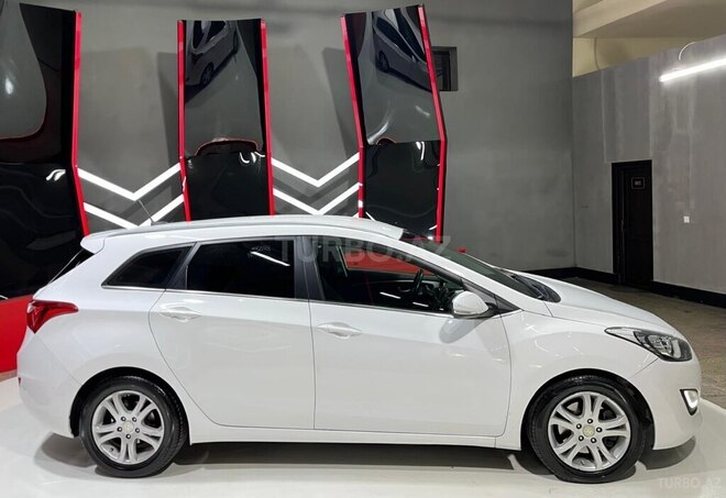 Hyundai i30 2015, 235,035 km - 1.6 l - Sumqayıt