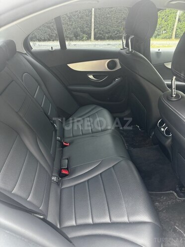Mercedes C 220 d 2018, 84,000 km - 2.2 л - Bakı