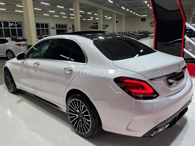 Mercedes C 300 2015, 180,080 km - 2.0 л - Sumqayıt