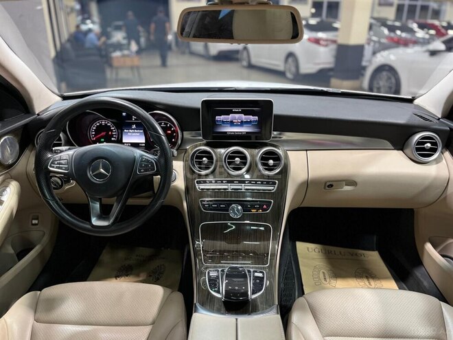 Mercedes C 300 2015, 180,080 km - 2.0 л - Sumqayıt