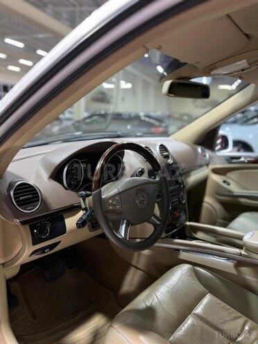 Mercedes GL 550-13