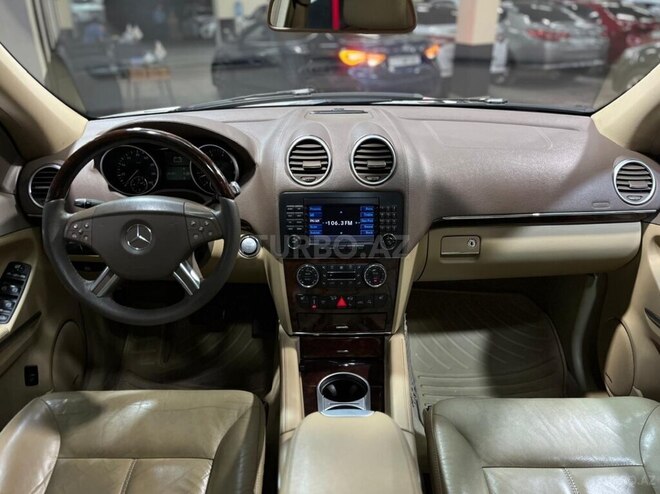 Mercedes GL 550-14