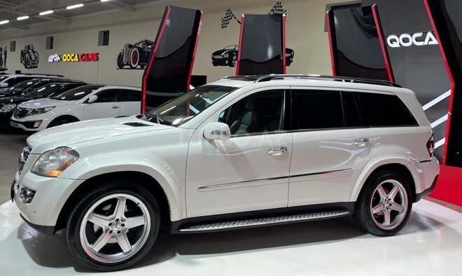 Mercedes GL 550-9