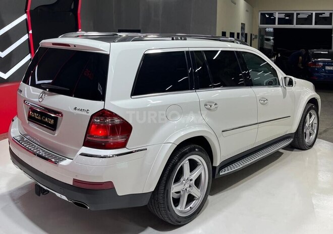 Mercedes GL 550-10