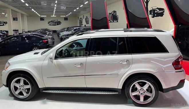 Mercedes GL 550-8