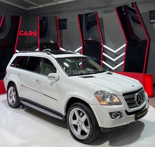 Mercedes GL 550-1