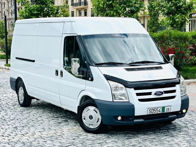 Ford Transit-4