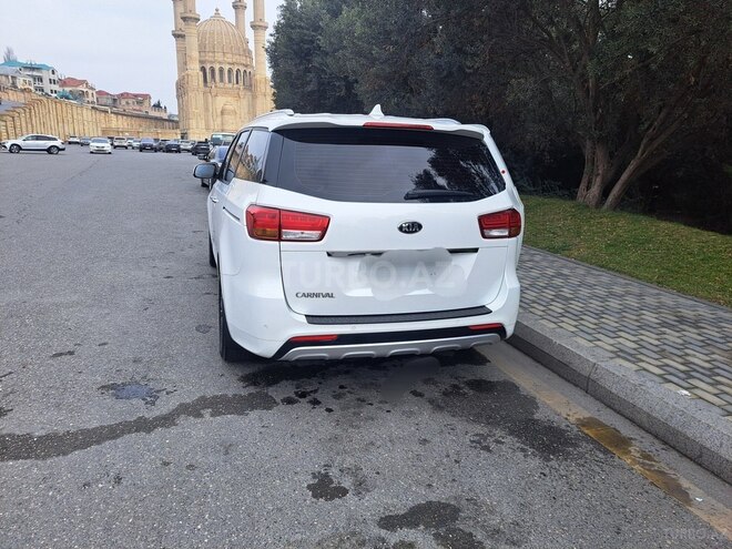 Kia Carnival-6