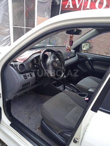 Toyota RAV4 2004, 275,461 km - 1.8 l - Mingəçevir