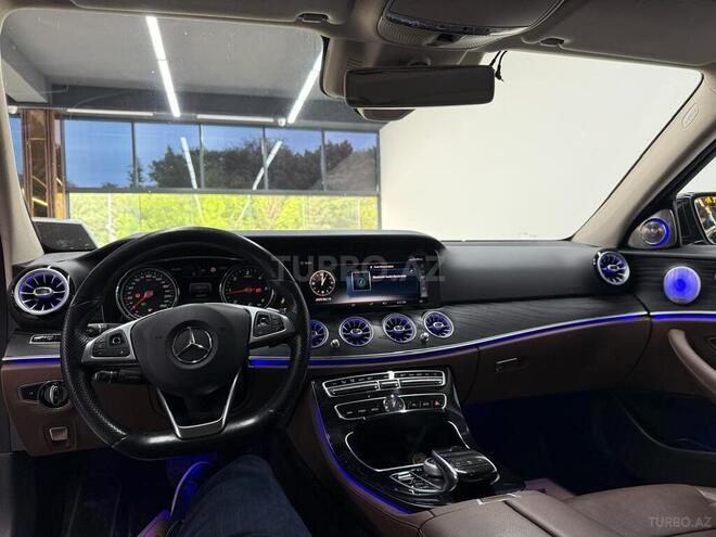 Mercedes E 220 d-8