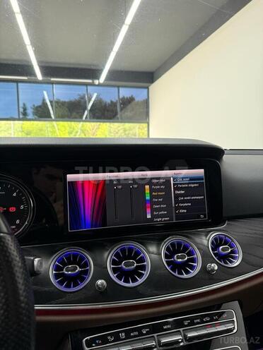 Mercedes E 220 d-11