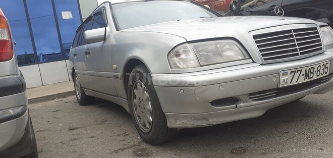 Mercedes C 220 d 2000, 247,645 km - 2.2 l - Qusar