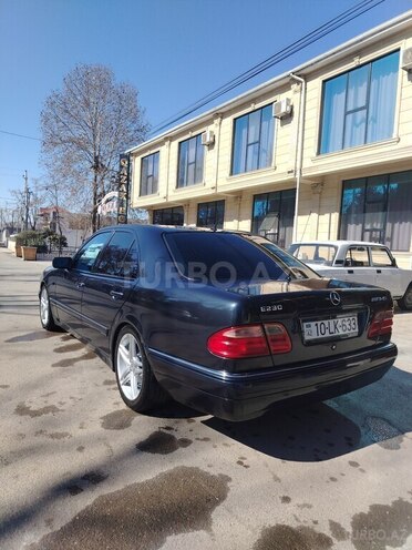 Mercedes E 230 1997, 218,000 km - 2.3 l - Qazax