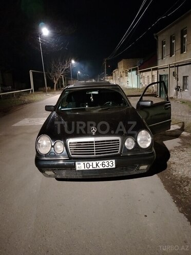 Mercedes E 230 1997, 218,000 km - 2.3 l - Qazax