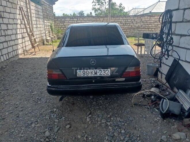 Mercedes E 250 1991, 499,000 km - 2.5 l - Ağstafa