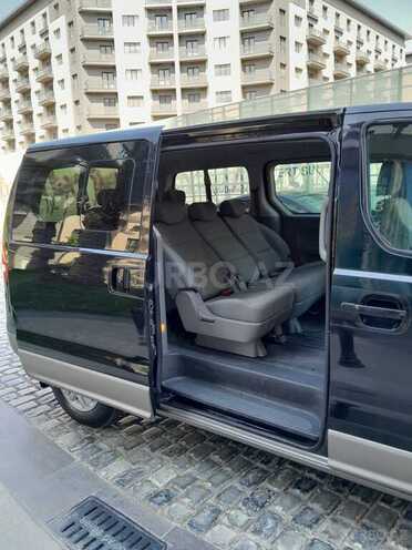 Hyundai H-1-8