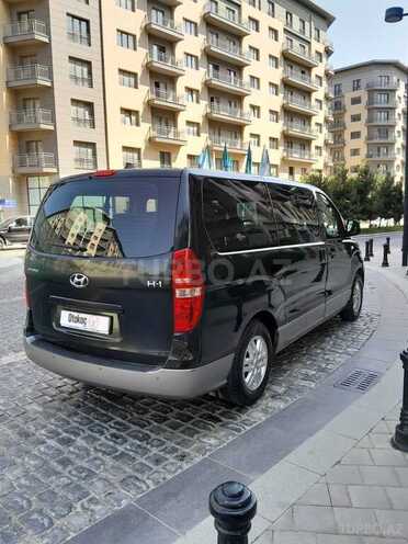 Hyundai H-1-9
