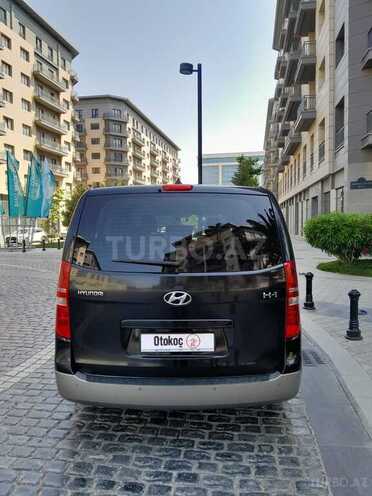 Hyundai H-1-7